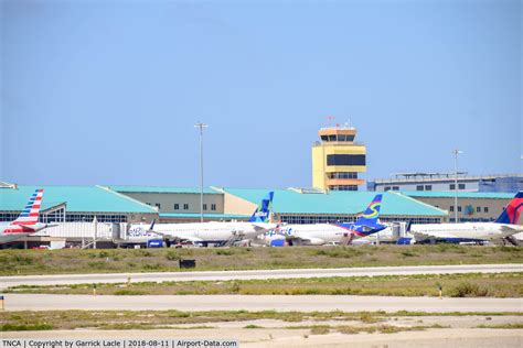 airport in oranjestad aruba